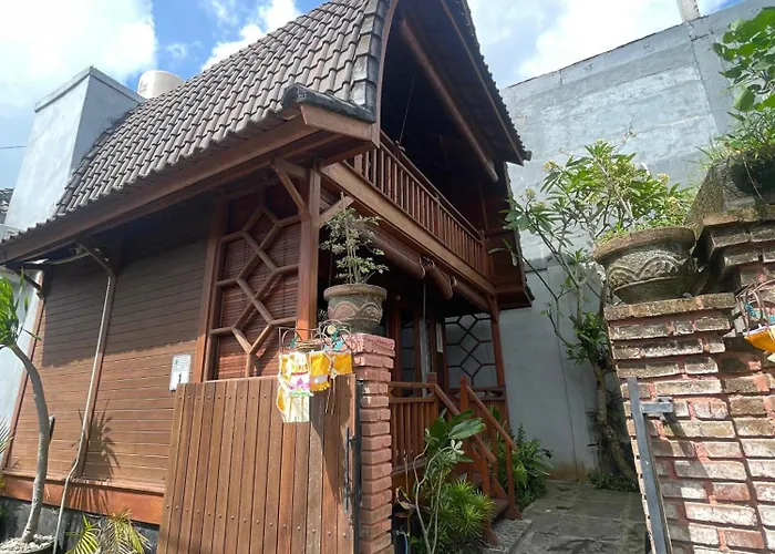 Tan'sjoglo Ferienhaus Munggu